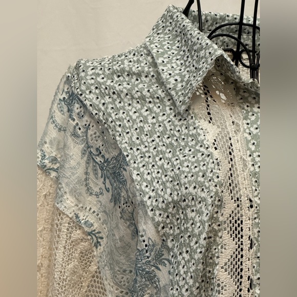 34B - POL Lace Overlay Top in Cream and Blue - Picture 3 of 8